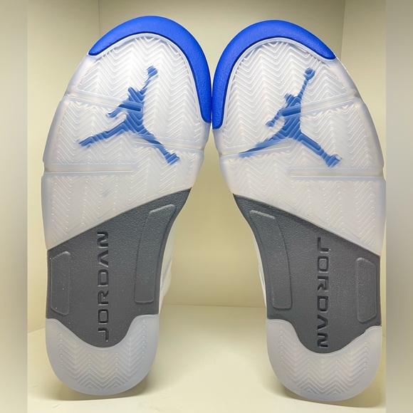 Air Jordan V Retro ‘Stealth’ - Picture 6 of 8